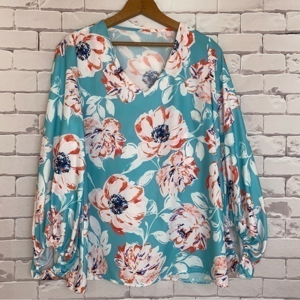 Blue floral print blouse - small - v neck - bishop sleeve. EUC